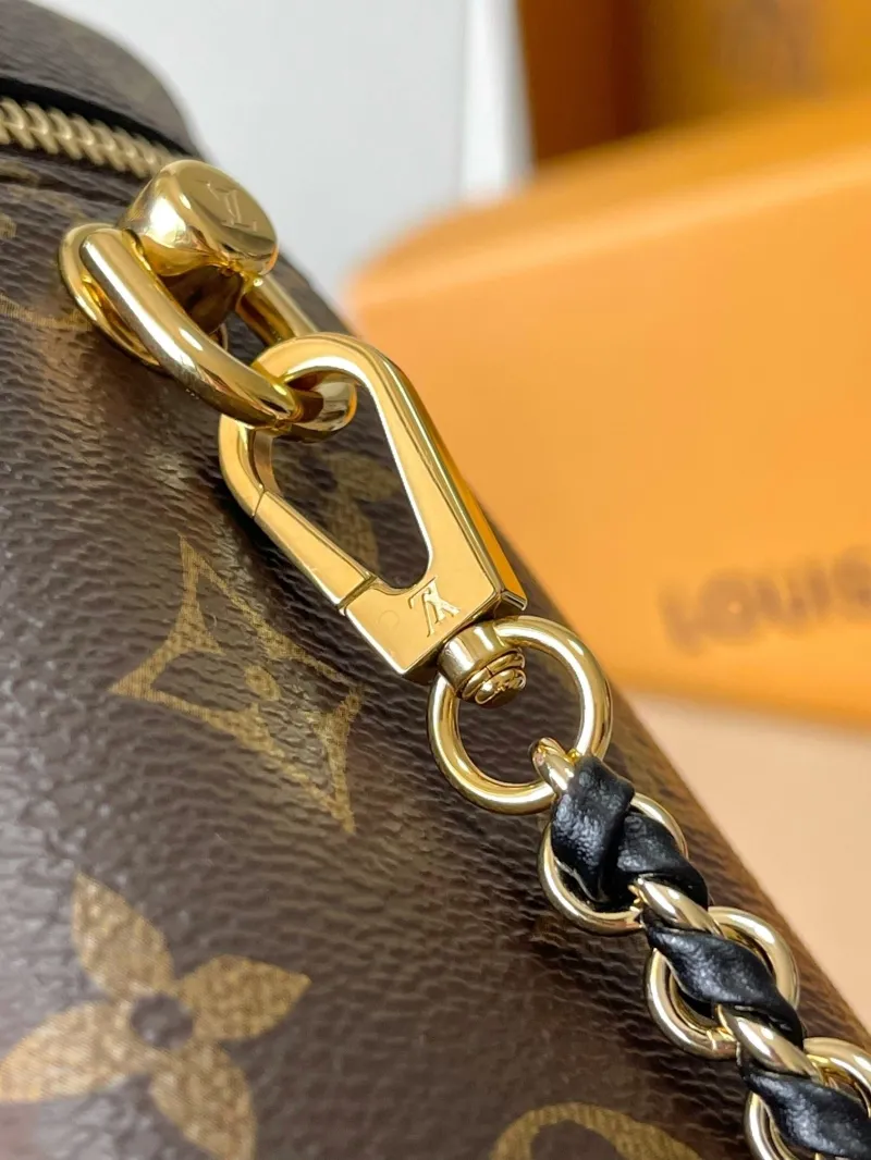 LV Cosmetic Bags-72 - Image 6
