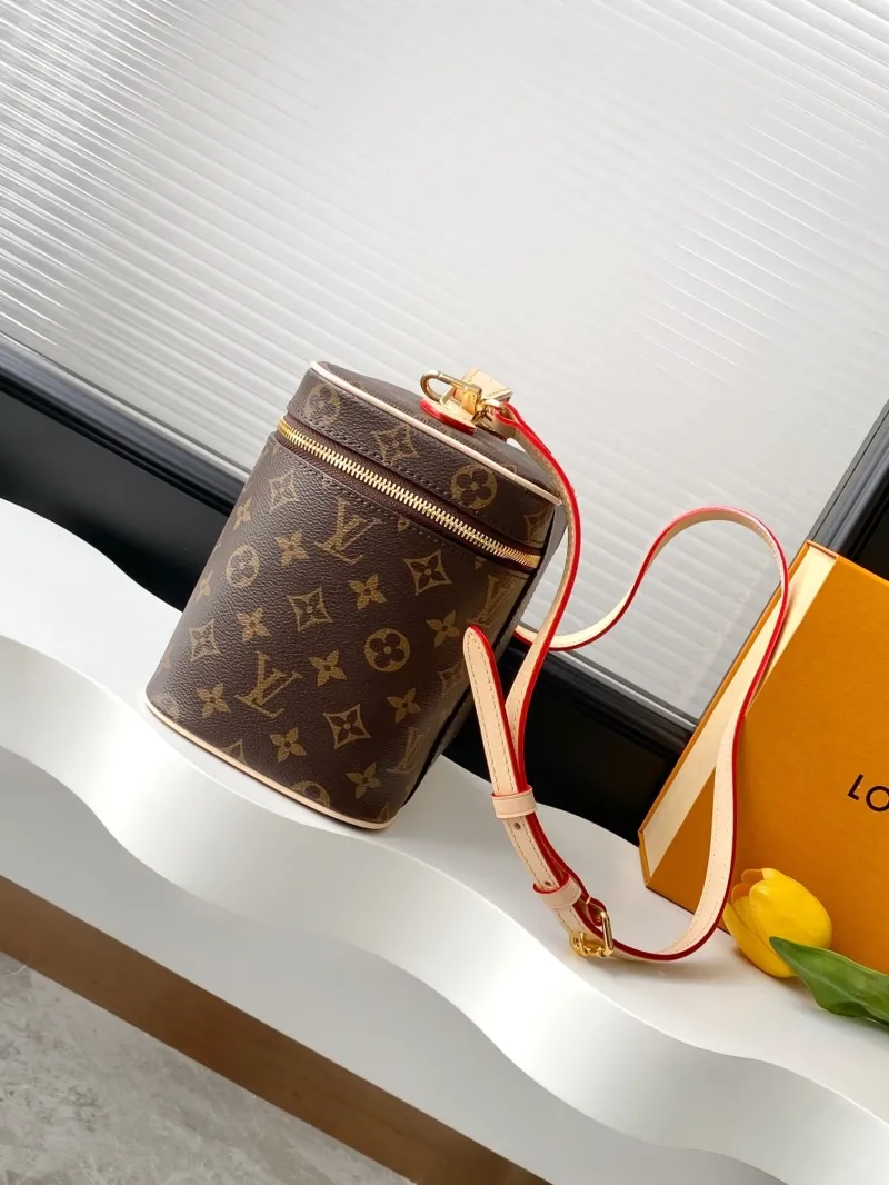 Alternative view of LV Cosmetic Bags-78