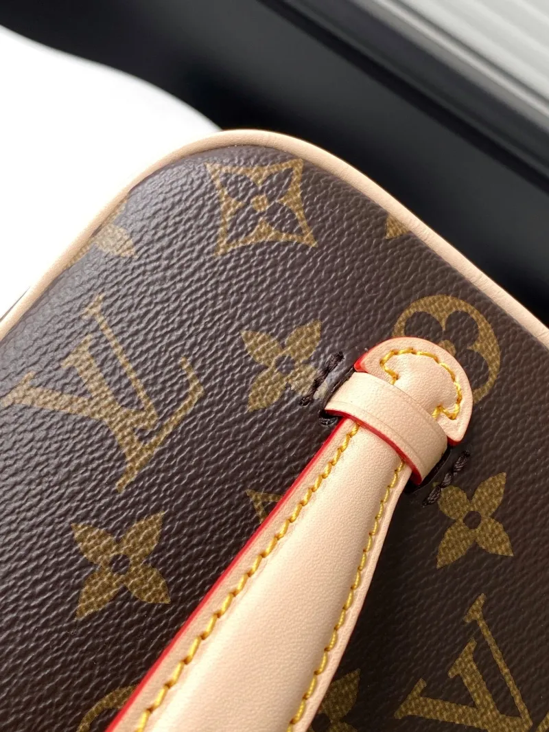 LV Cosmetic Bags-82 - Image 6