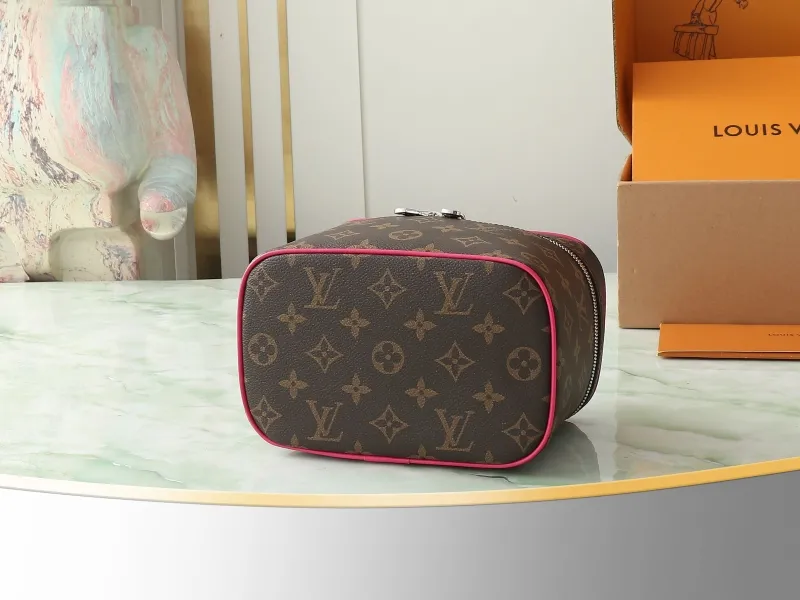 LV Cosmetic Bags-84 - Image 6