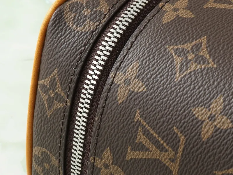 LV Cosmetic Bags-85 - Image 8