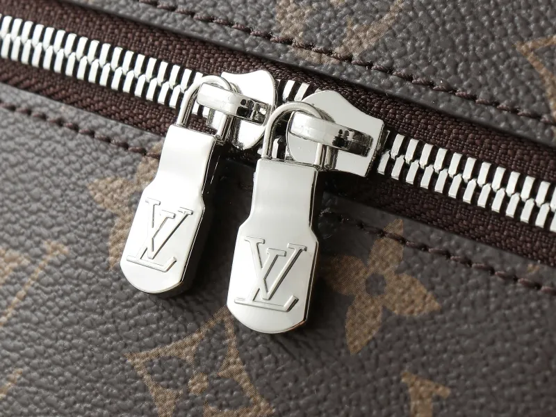 LV Cosmetic Bags-85 - Image 9