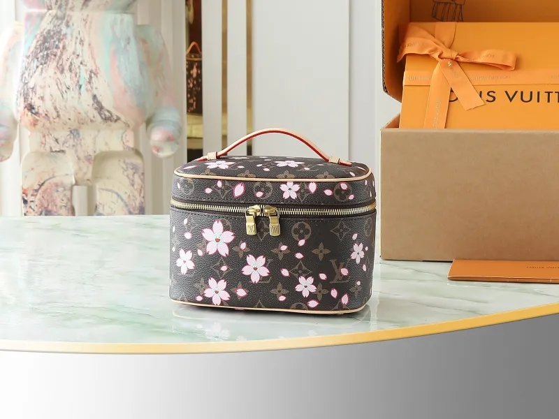LV Cosmetic Bags-87