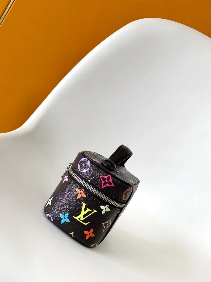 Alternative view of LV Cosmetic Bags-91