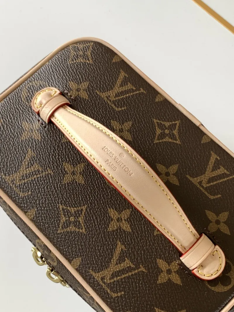 LV Cosmetic Bags-97 - Image 6