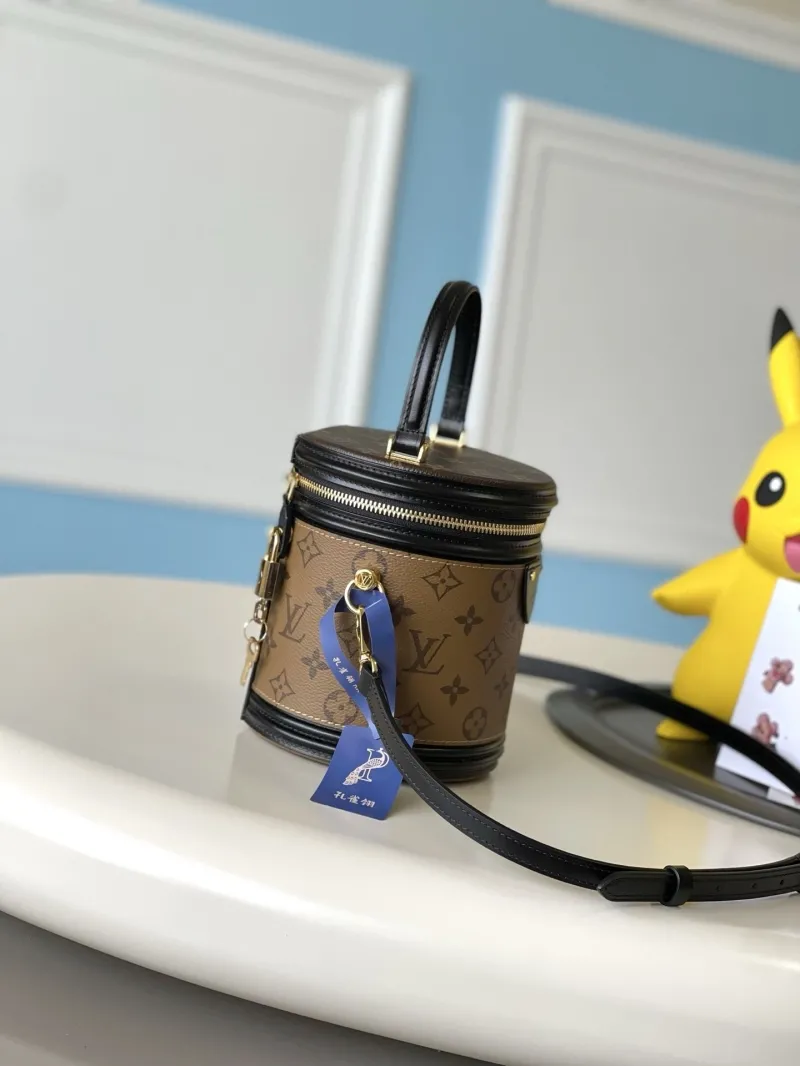 Alternative view of LV Cosmetic Bags-102
