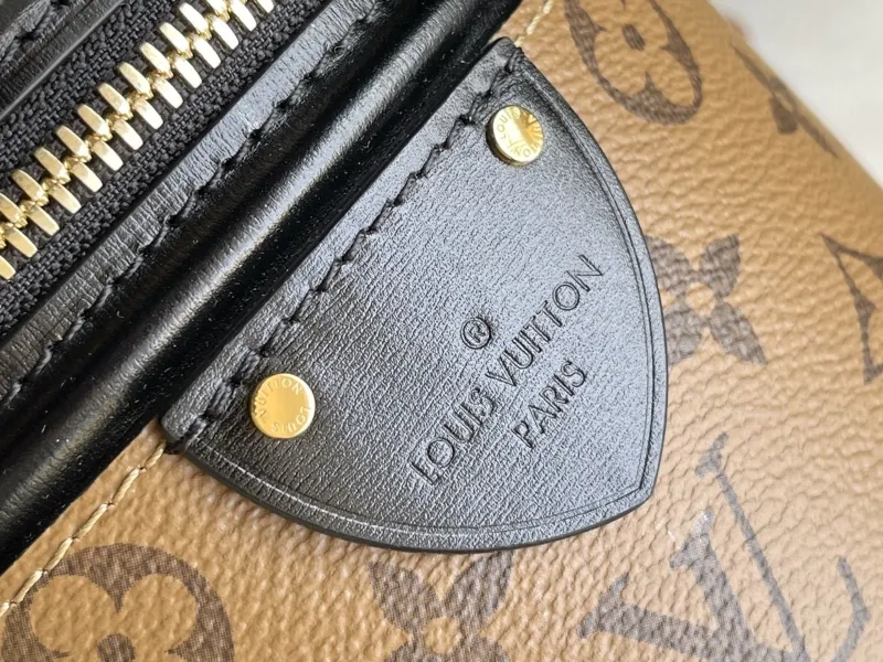 LV Cosmetic Bags-102 - Image 5