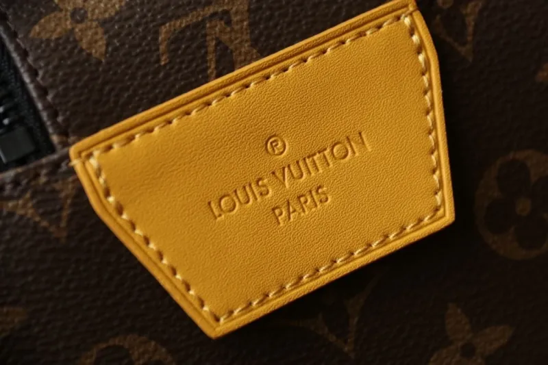 LV Cosmetic Bags-107 - Image 5