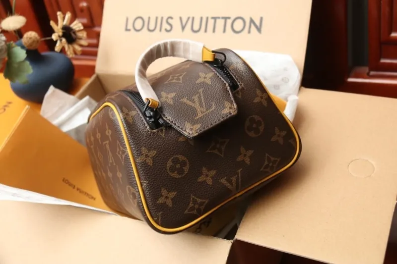 LV Cosmetic Bags-107 - Image 9