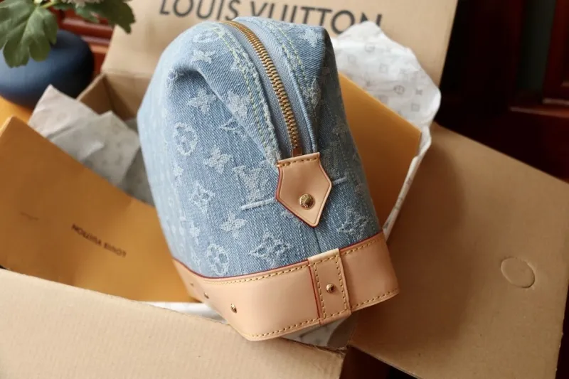 LV Cosmetic Bags-109 - Image 3