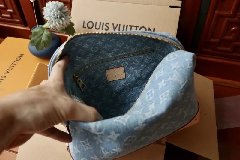 LV Cosmetic Bags-109 - Image 6