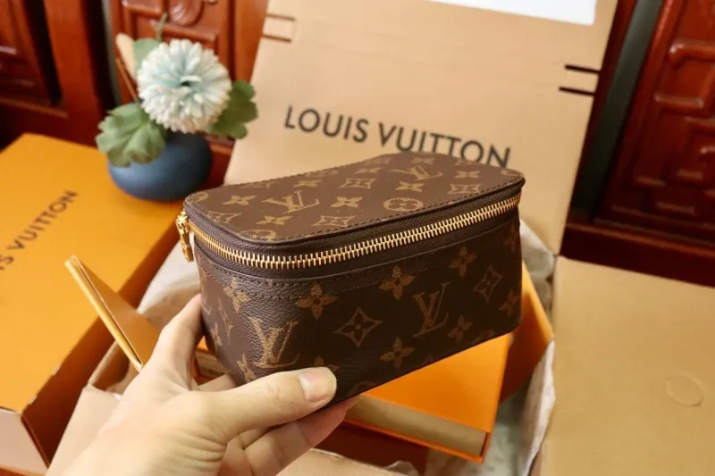 LV Cosmetic Bags-110 - Image 4