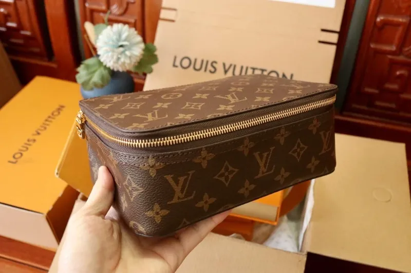 LV Cosmetic Bags-111 - Image 5