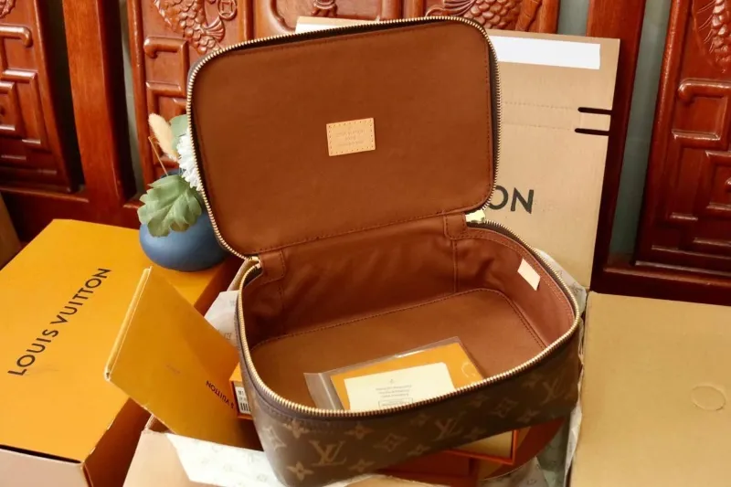 LV Cosmetic Bags-111 - Image 6