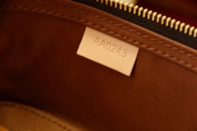 LV Cosmetic Bags-111 - Image 8