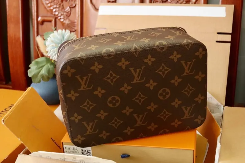 LV Cosmetic Bags-111 - Image 9