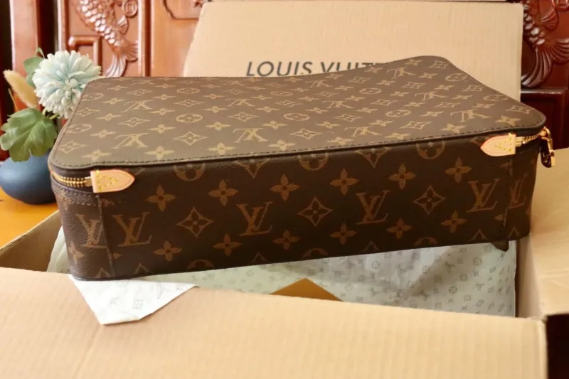LV Cosmetic Bags-112 - Image 3