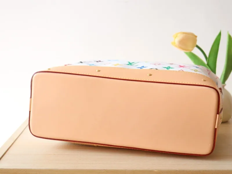 LV Cosmetic Bags-113 - Image 4