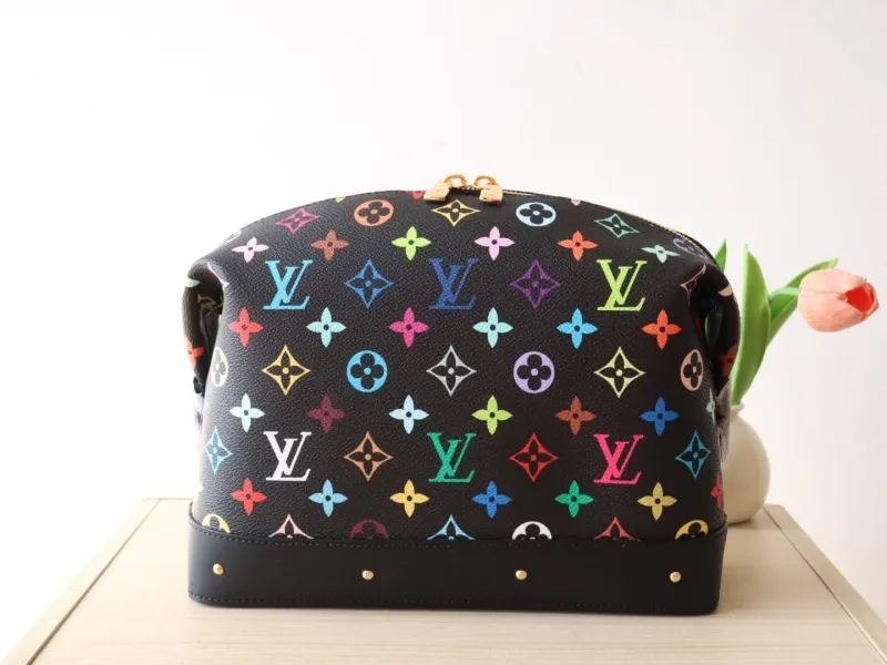 Alternative view of LV Cosmetic Bags-114