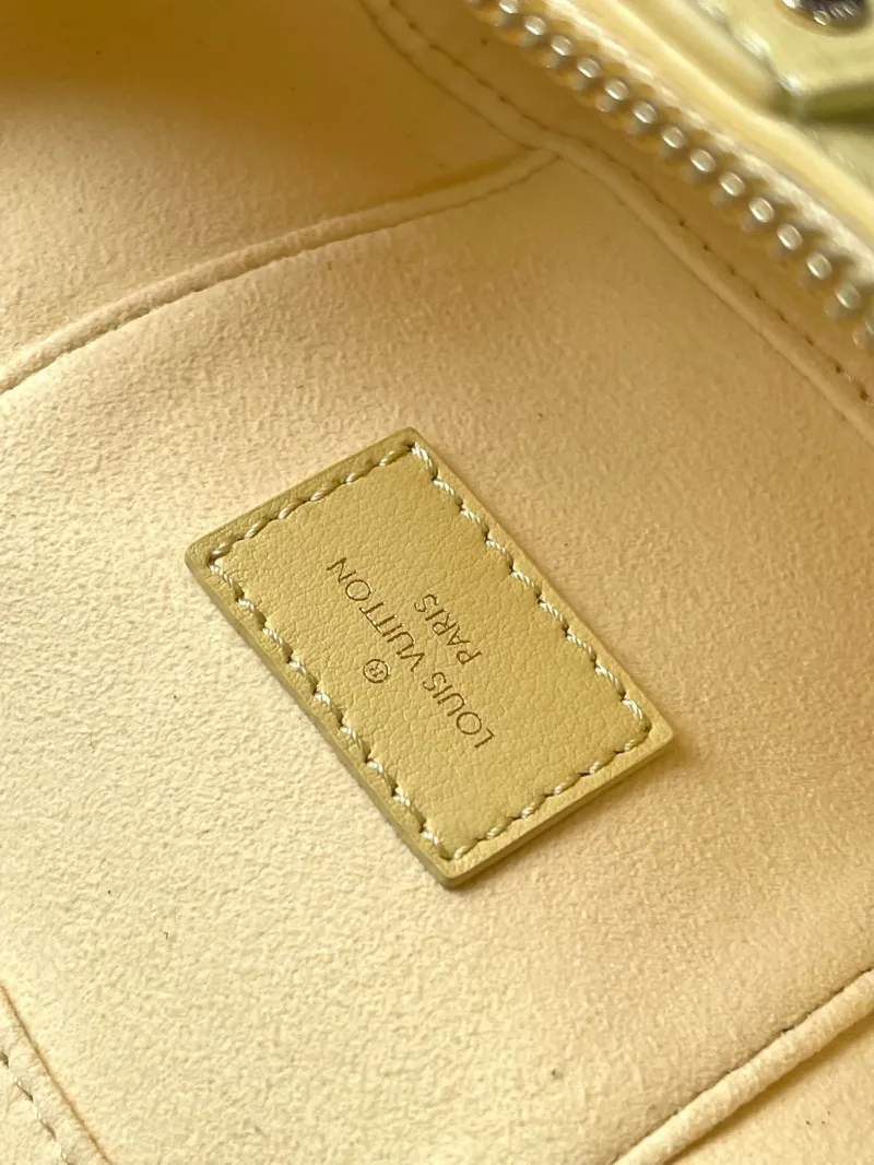 LV Cosmetic Bags-117 - Image 9