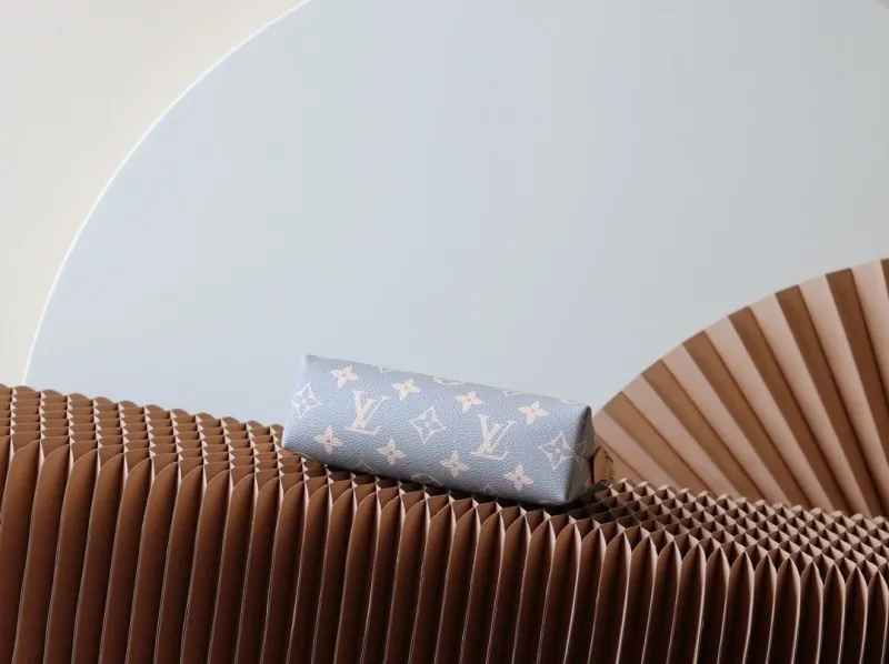 LV Cosmetic Bags-119 - Image 4