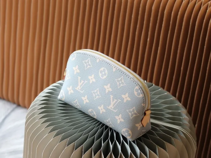 LV Cosmetic Bags-119 - Image 5