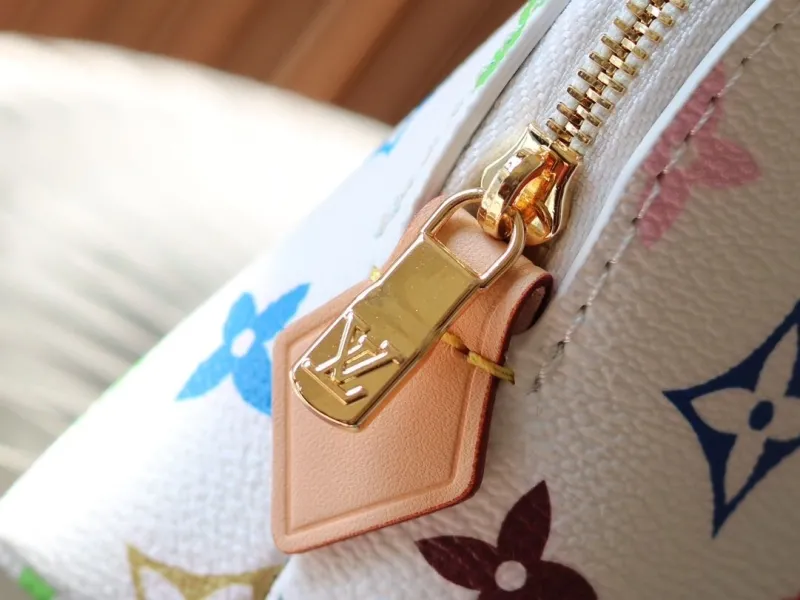 LV Cosmetic Bags-124 - Image 5