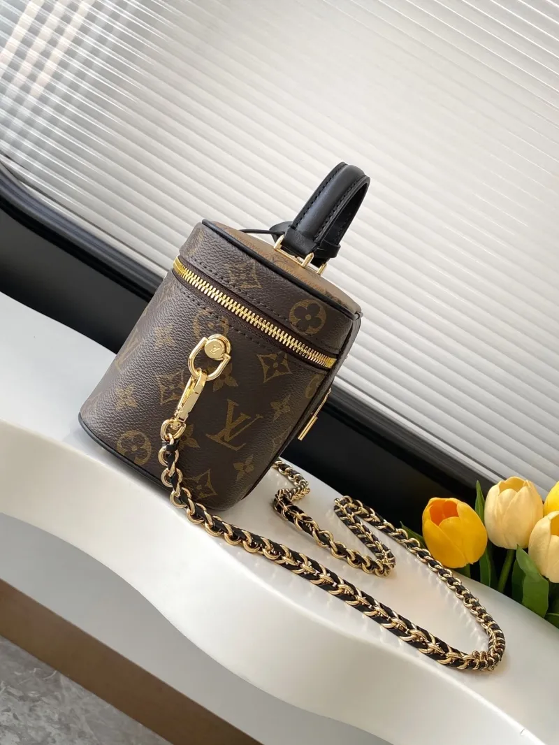 Alternative view of LV Cosmetic Bags-126