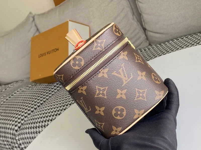 LV Cosmetic Bags-128 - Image 5