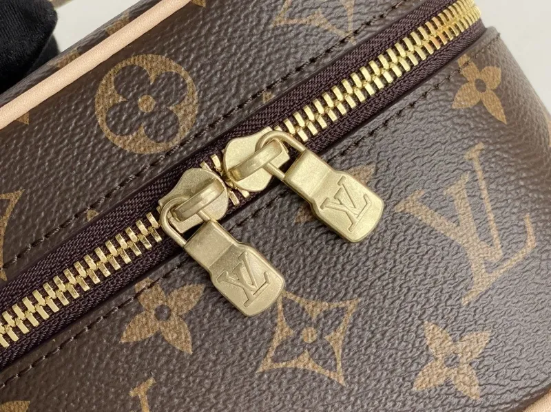 LV Cosmetic Bags-129 - Image 7