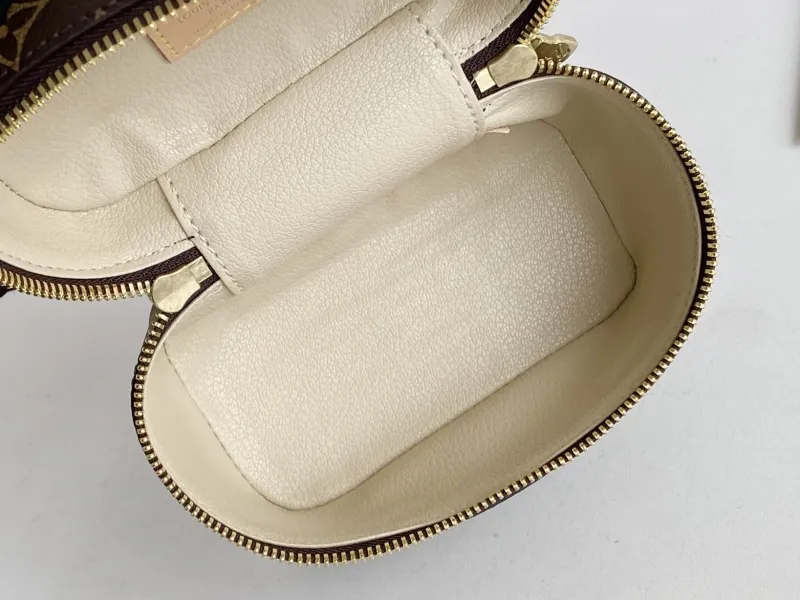 LV Cosmetic Bags-129 - Image 9