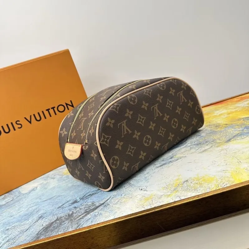 LV Cosmetic Bags-132