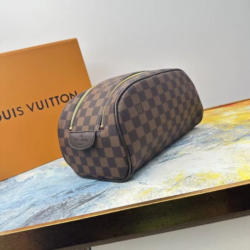 LV Cosmetic Bags-133