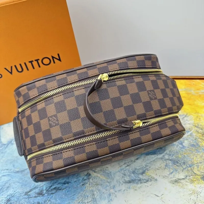 LV Cosmetic Bags-133 - Image 9