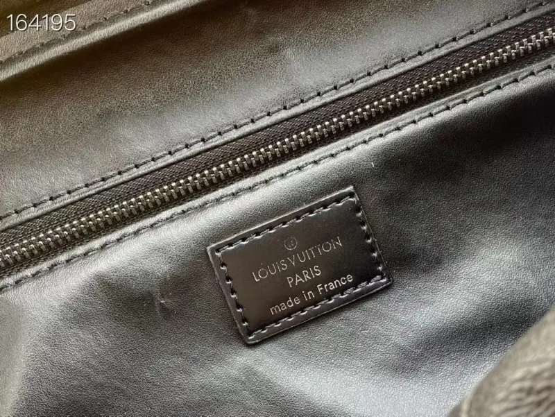 LV Cosmetic Bags-136 - Image 8