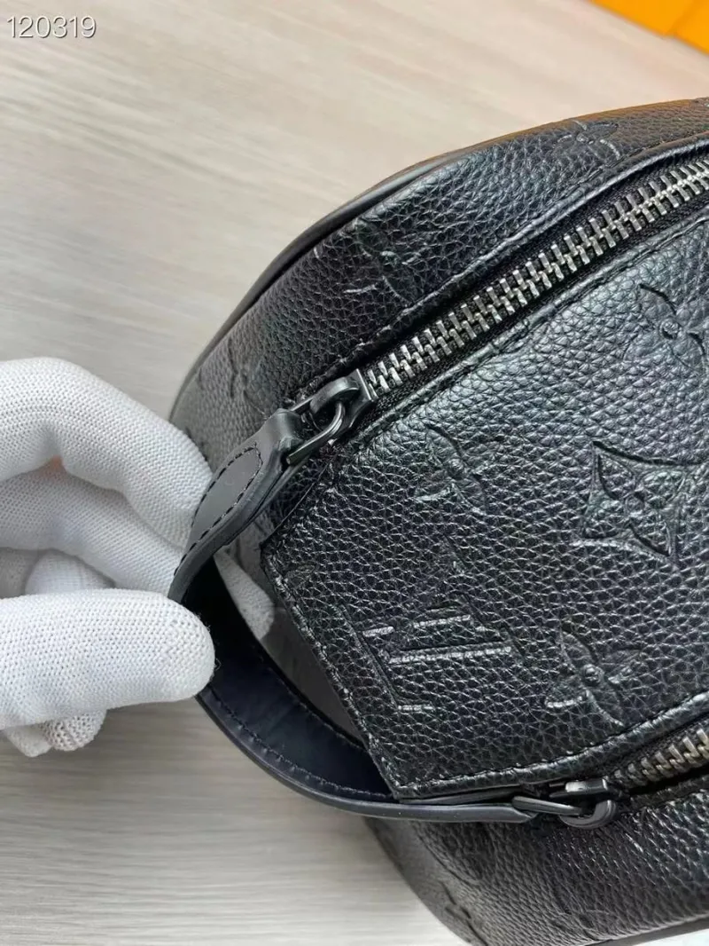 LV Cosmetic Bags-137 - Image 5