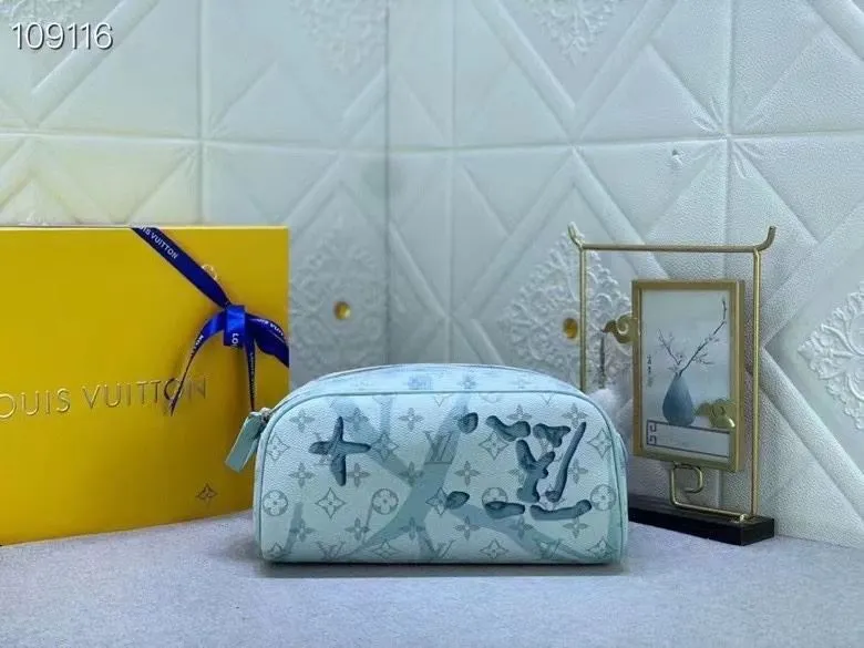 LV Cosmetic Bags-138