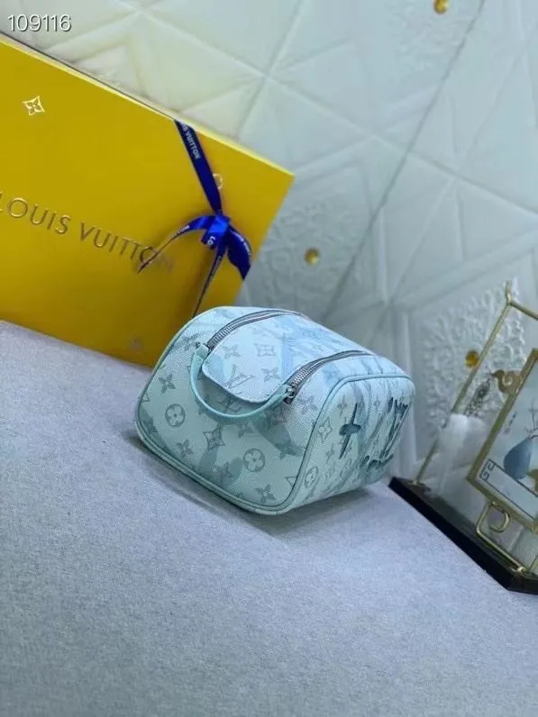 LV Cosmetic Bags-138 - Image 4