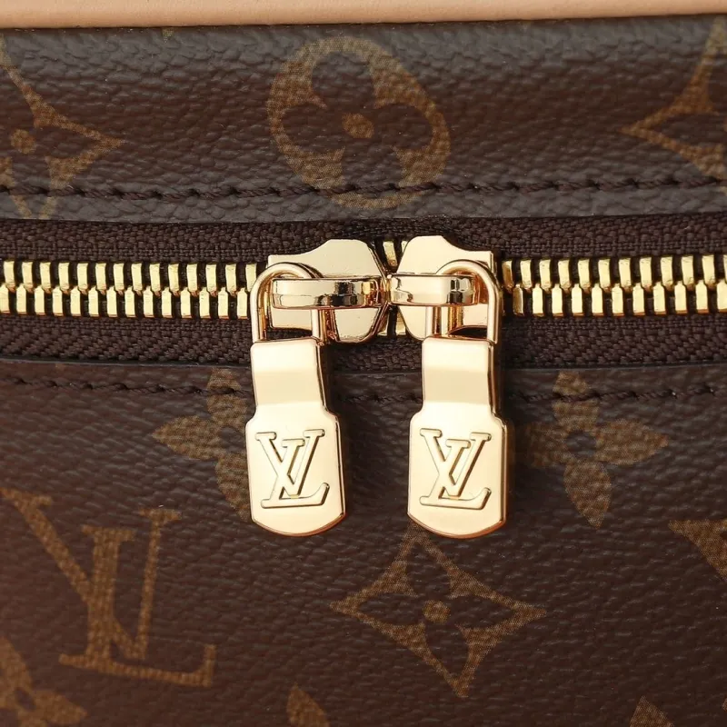 LV Cosmetic Bags-139 - Image 6