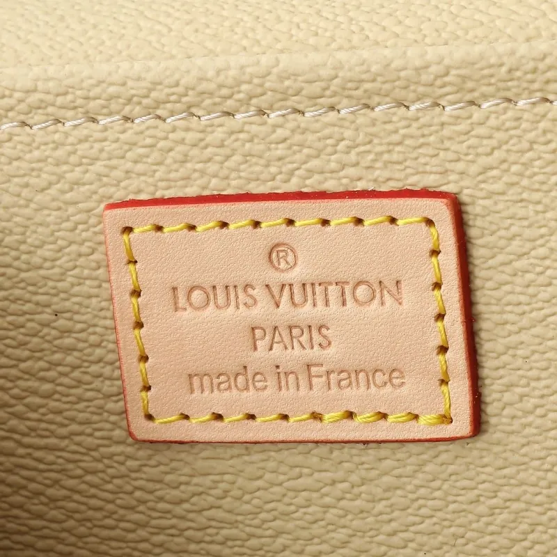 LV Cosmetic Bags-139 - Image 9