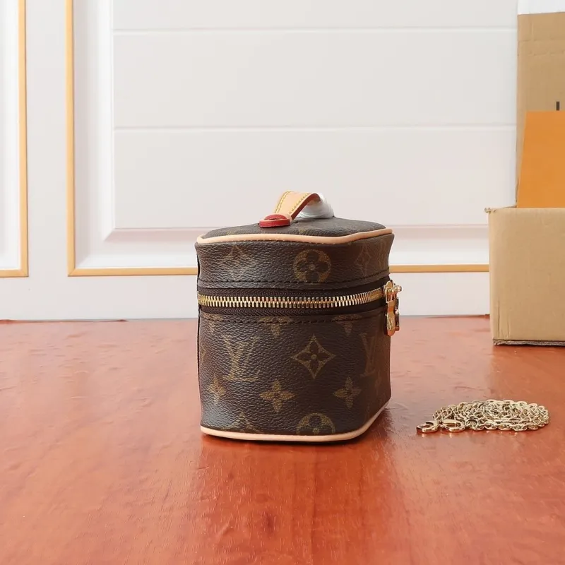 Alternative view of LV Cosmetic Bags-140