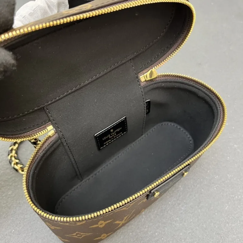 LV Cosmetic Bags-142 - Image 8