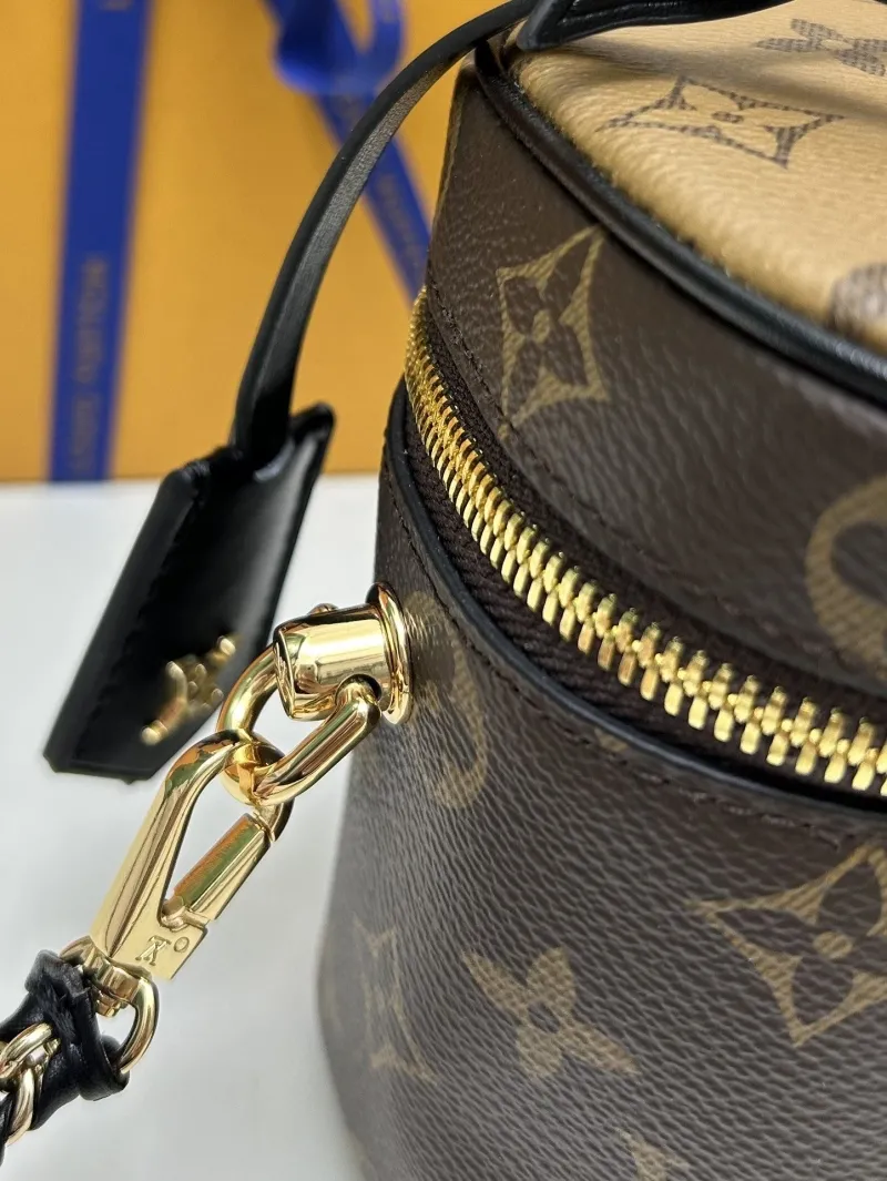 LV Cosmetic Bags-144 - Image 8