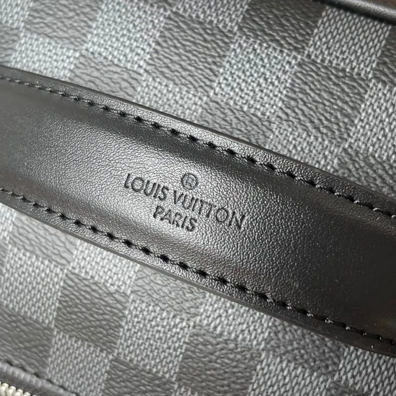 LV Cosmetic Bags-147 - Image 4