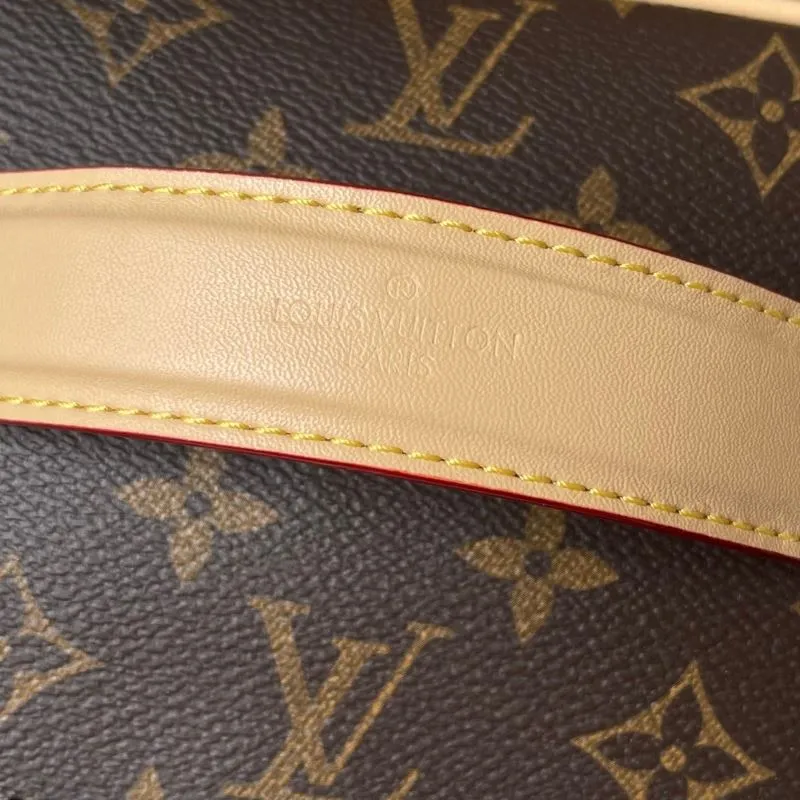 LV Cosmetic Bags-150 - Image 4