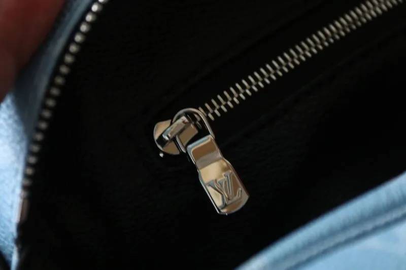LV Cosmetic Bags-166 - Image 7