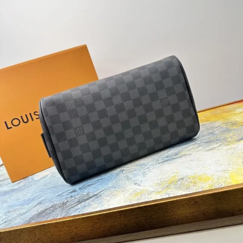 LV Cosmetic Bags-168 - Image 4