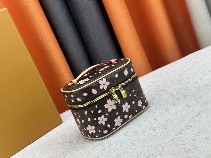 Alternative view of LV Cosmetic Bags-178