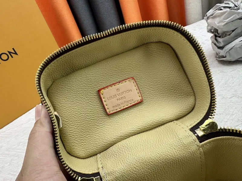 LV Cosmetic Bags-178 - Image 9