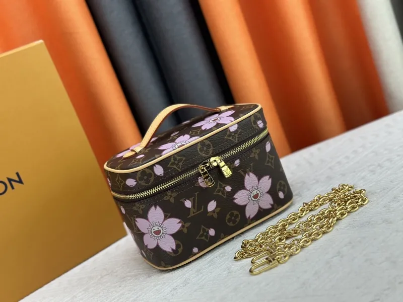 Alternative view of LV Cosmetic Bags-179